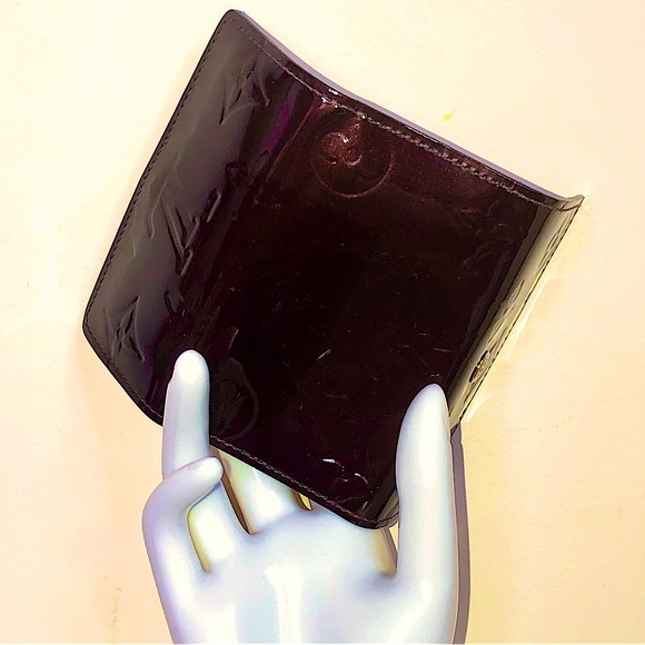 LOUIS VUITTON Amarante Vernis Monogram Multiclefs Key Card Holder - Picture 12 of 16